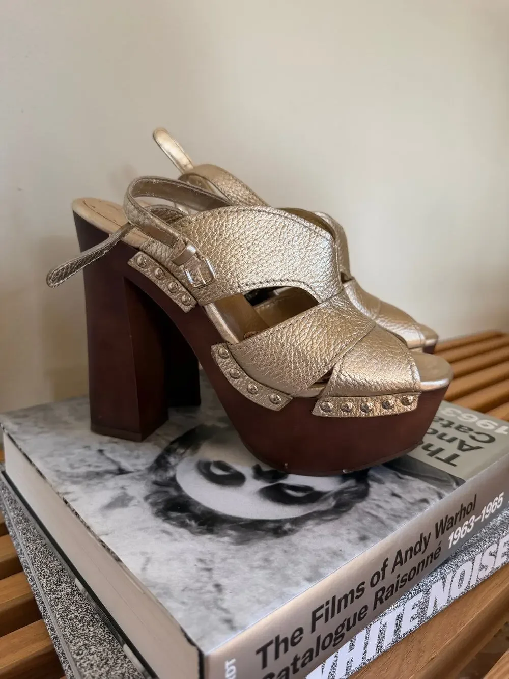 BCBG Max Azria Generation Gold Leather Platform Sandals Wood Heels Y2K Size 7.5B